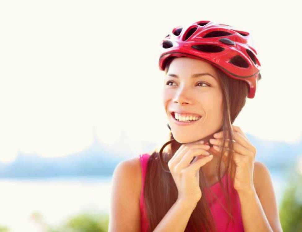 Jak wybrać kask rowerowy: Wskazówki dotyczące bezpiecznej jazdy!